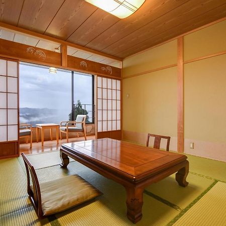 Unkai Hotel Tokamachi Buitenkant foto