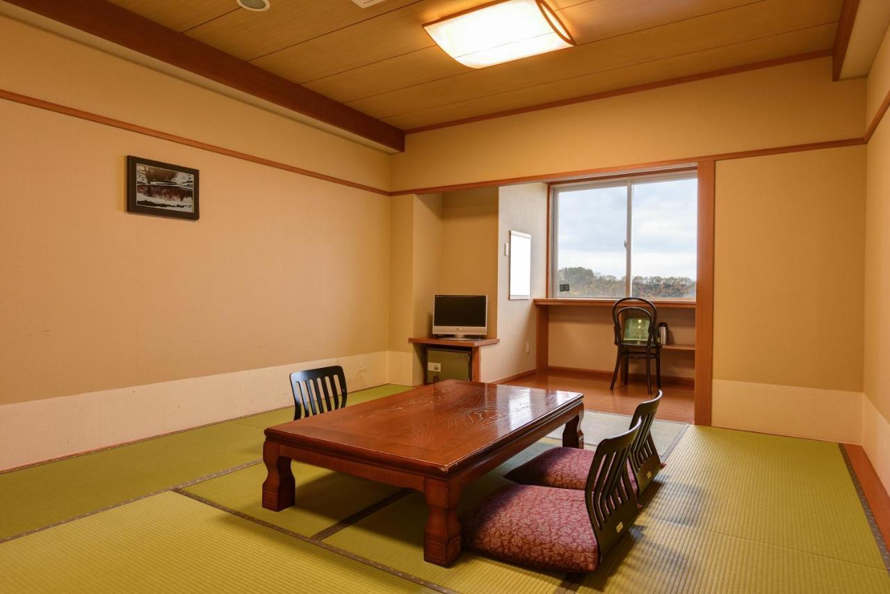 Unkai Hotel Tokamachi Buitenkant foto