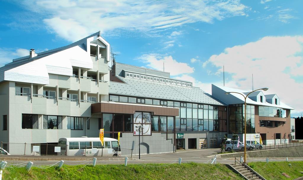 Unkai Hotel Tokamachi Buitenkant foto