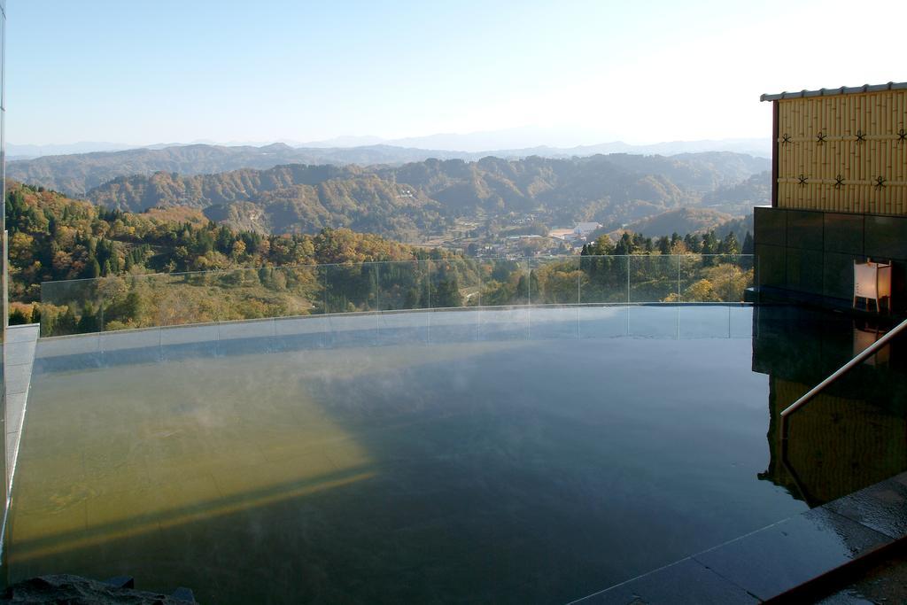 Unkai Hotel Tokamachi Buitenkant foto
